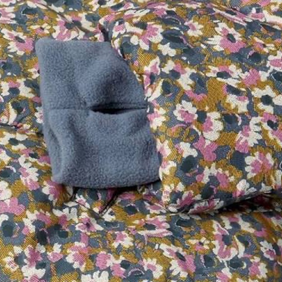 Kids Puffer Jacket - All in Motion - size M (7/8) - Picture 8 of 13